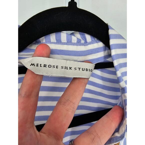 Melrose Silk Studio Womens Sz M Long Sleeve Button Up Shirt Blue White Striped - Picture 3 of 4